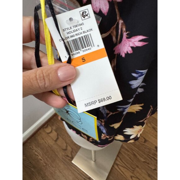 NWT Cece Top Size Small - Picture 4 of 5